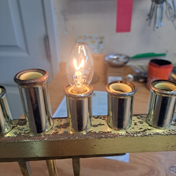 Vtg Brass Electric Menorah with Star of David 12.5" wide by 10.5" tall - Picture 13 of 16